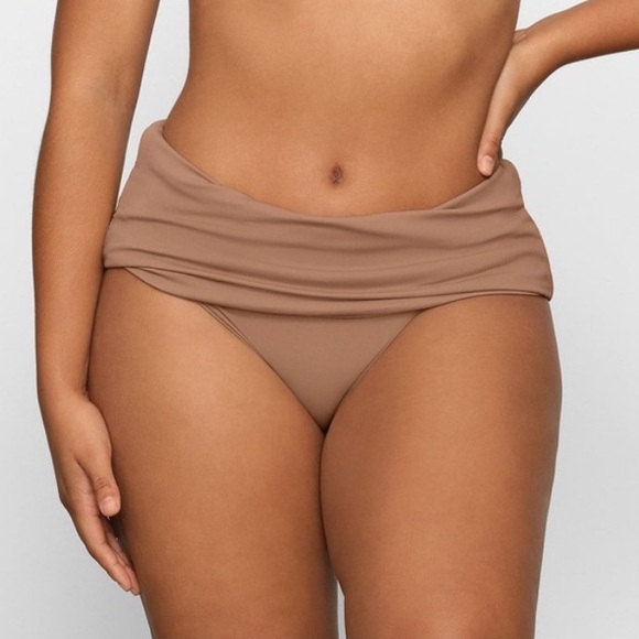 SKIMS Sculpting Swim Fold Over Bikini Bottom in Sienna NWT